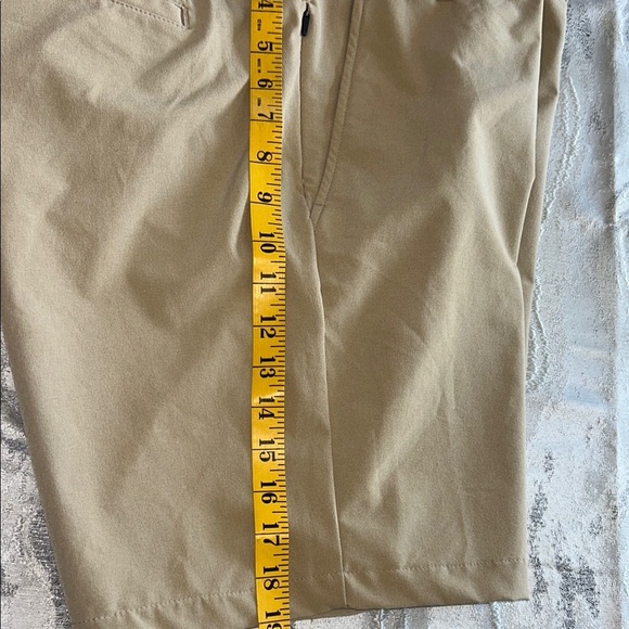 All in Motion Men's Beige Athletic Shorts Size 36 - Picture 7 of 14